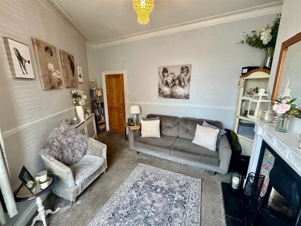 Commercial Street, Scarborough, YO12, photo 11