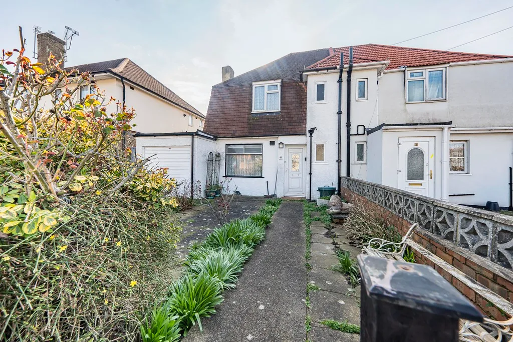 Ashwood Avenue, Hillingdon, UB8, photo 29