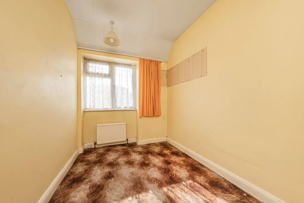 Ashwood Avenue, Hillingdon, UB8, photo 27