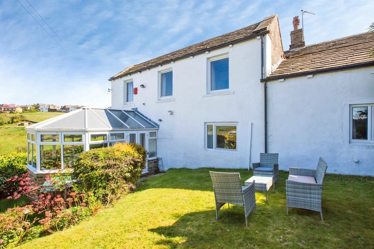 Windy Bank Lane, Queensbury, BD13, photo 2