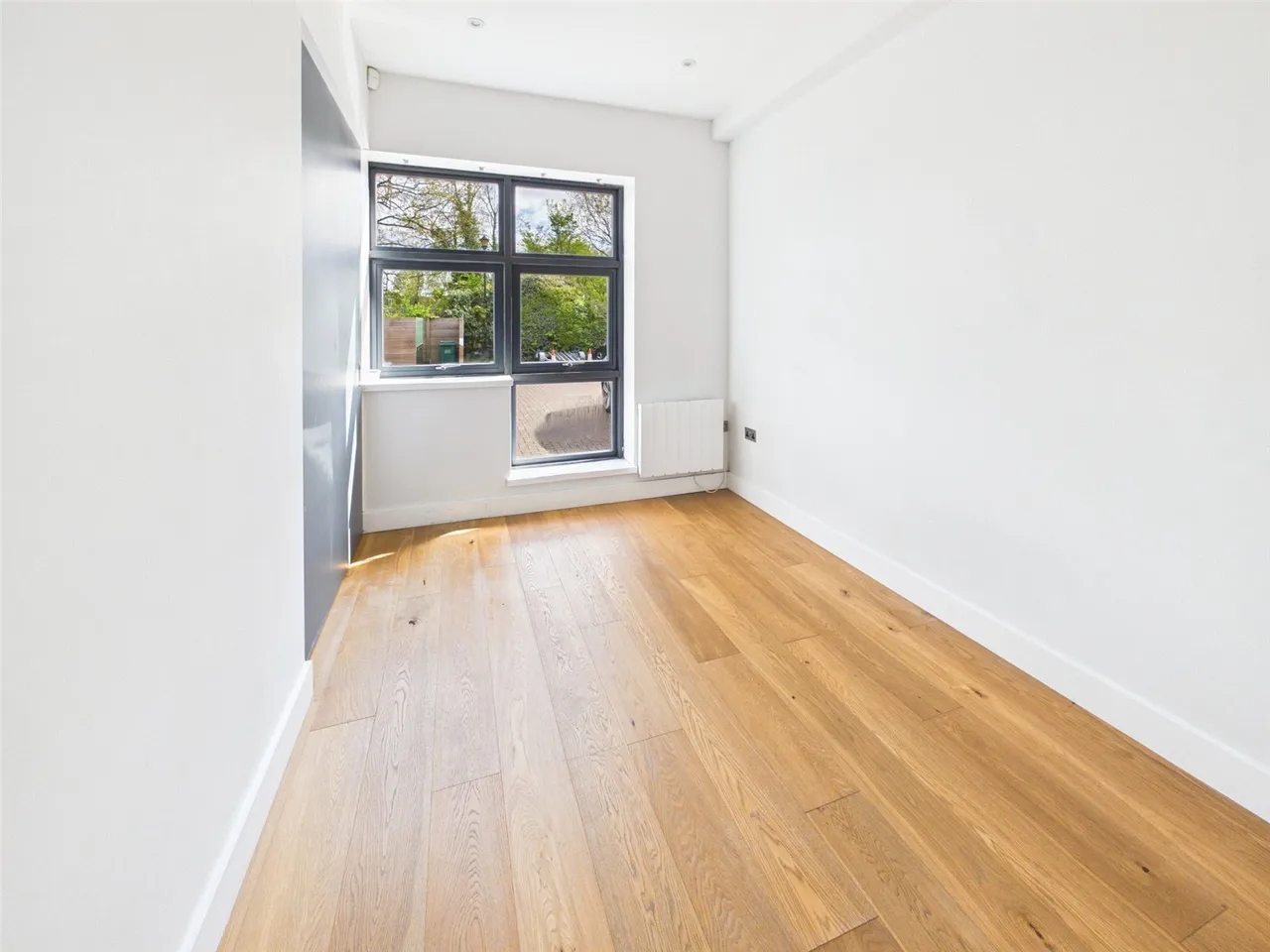 Oldfield Road, Hampton, TW12, photo 7