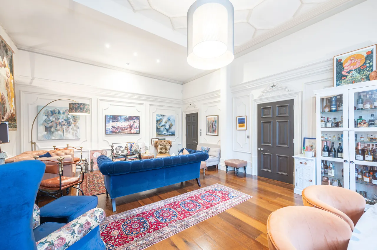 Flat 1, 260 Finchley Road, London, photo 3