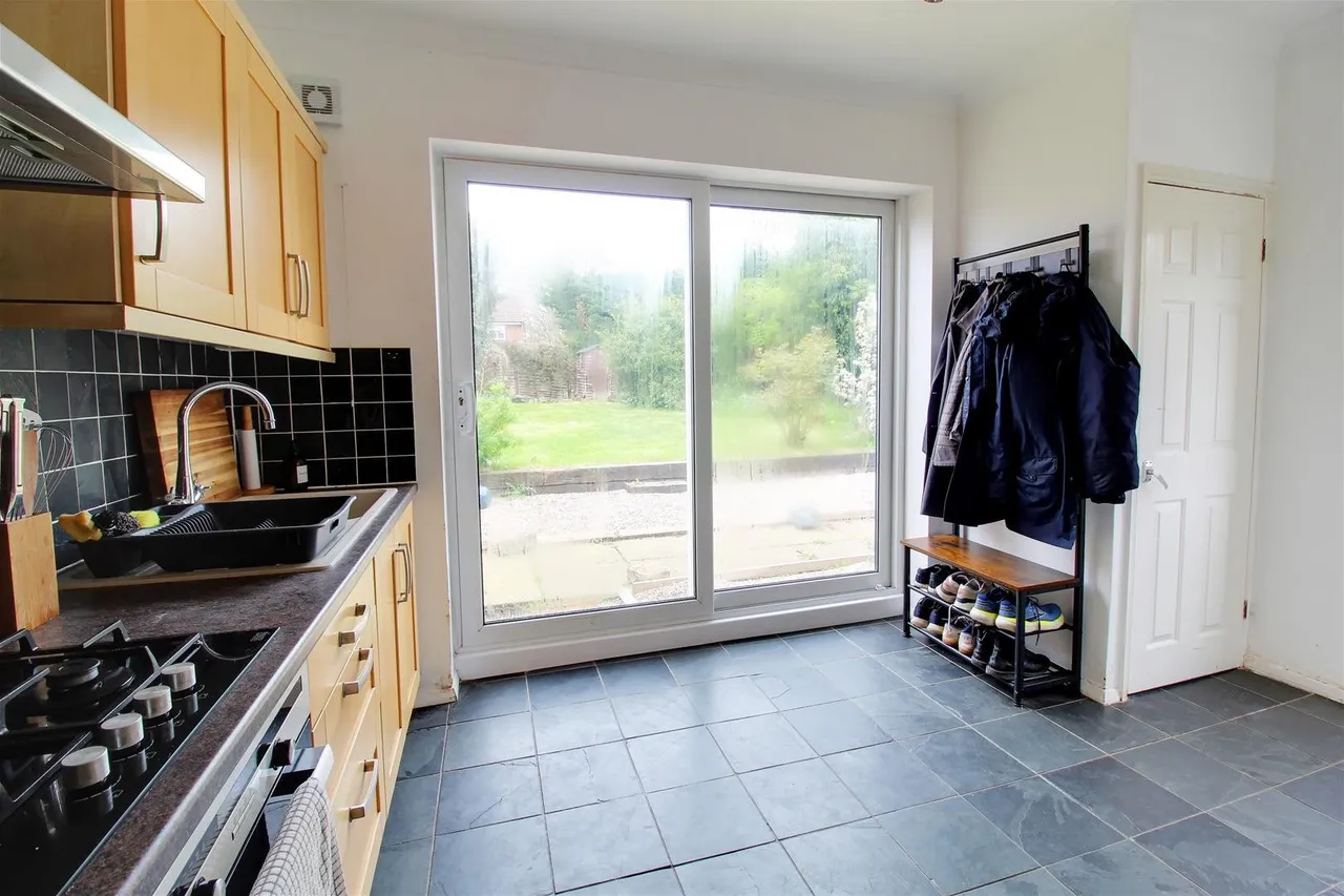 Holloways Lane, Welham Green AL9 7NR, photo 16