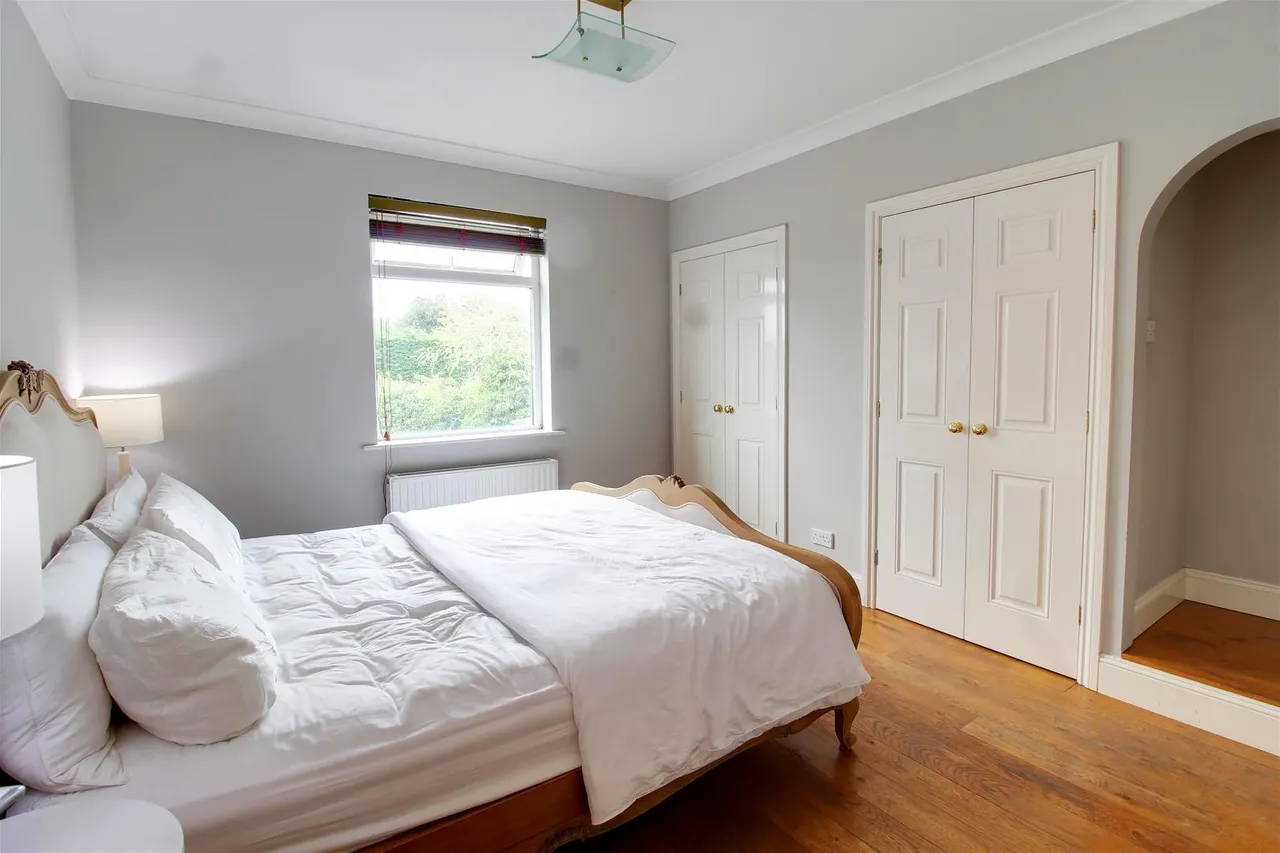 Holloways Lane, Welham Green AL9 7NR, photo 9