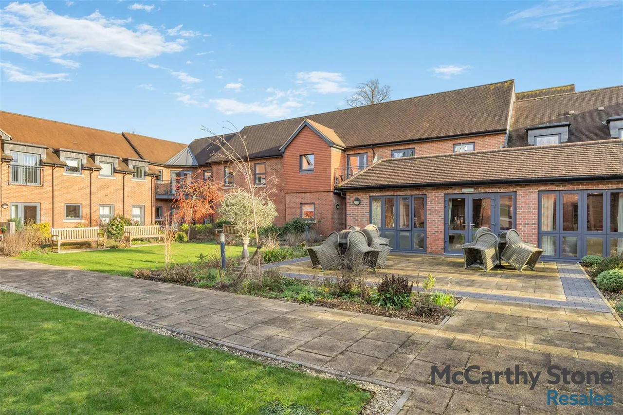 St. Giles Mews, Stony Stratford, MK11, photo 23