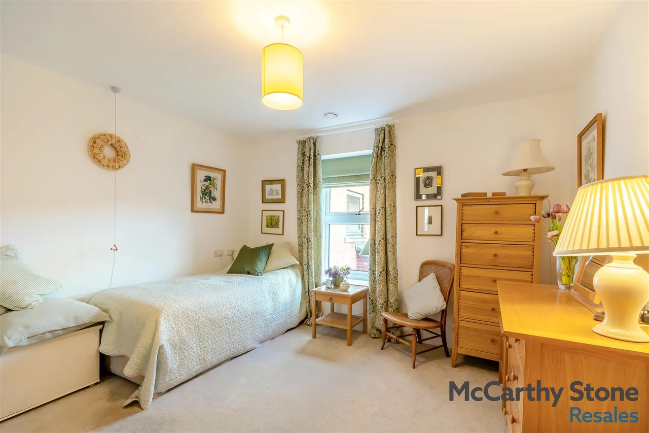 St. Giles Mews, Stony Stratford, MK11, photo 6
