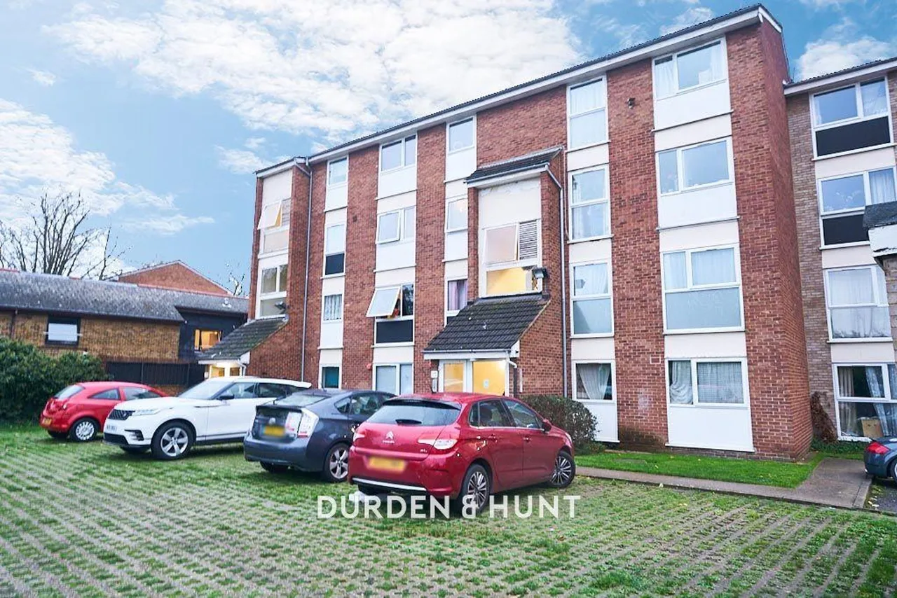 Aylesbury Close, Forest Gate, E7, photo 11