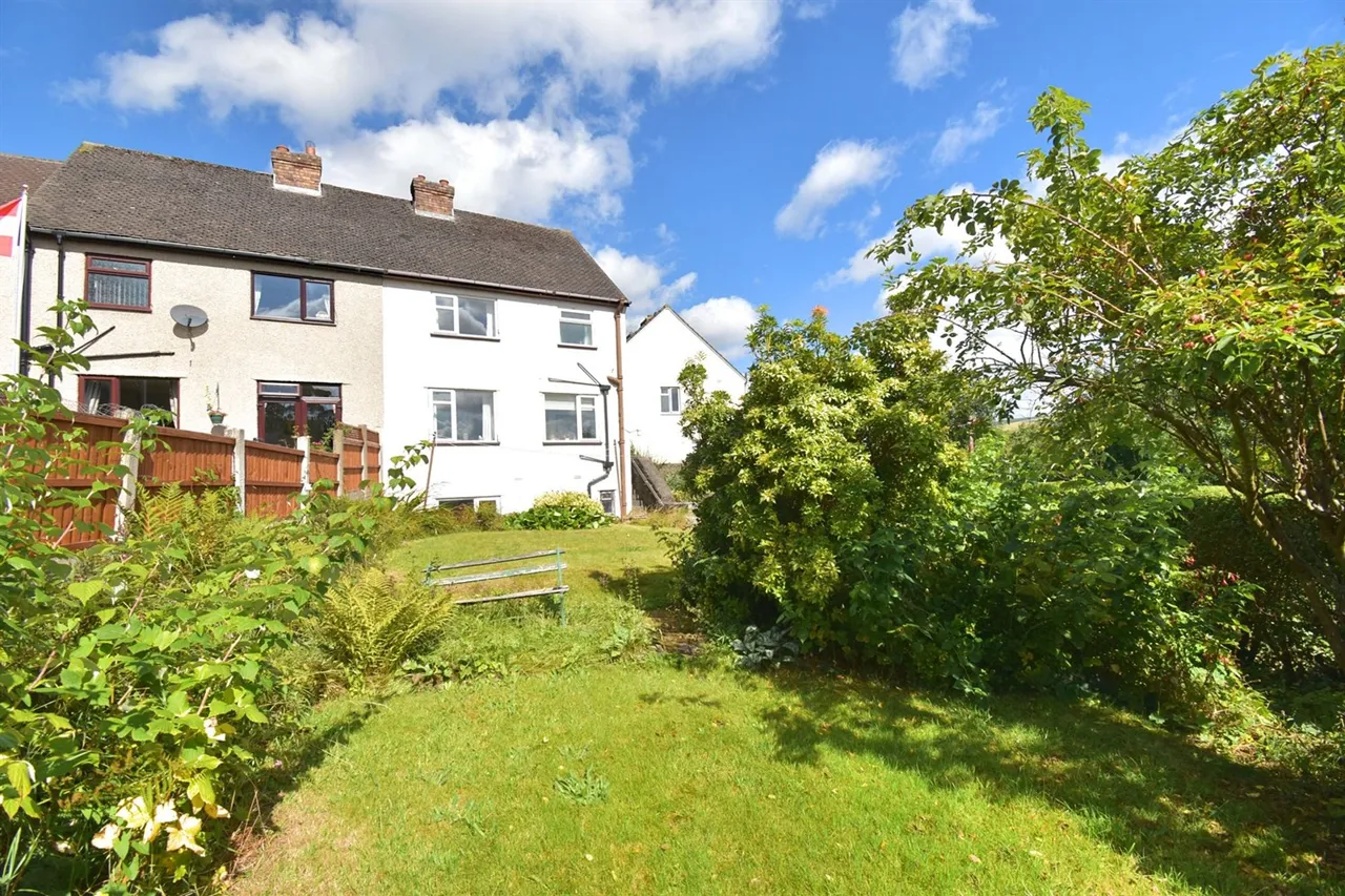 Williamson Crescent, High Peak, photo 16