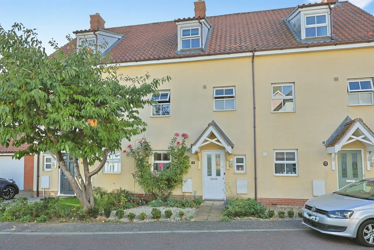 3 bed house for sale, Crocus Street, Wymondham, NR18