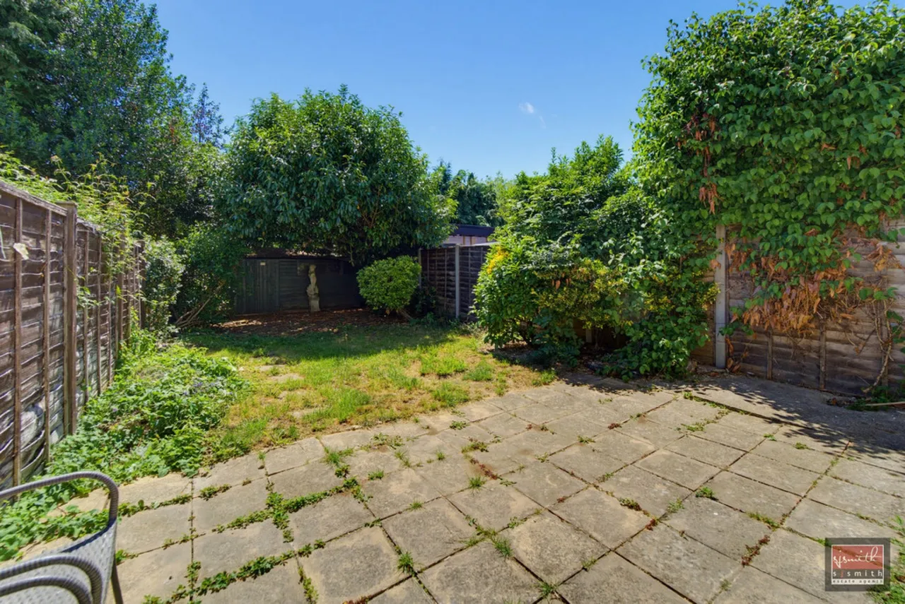 Ruskin Road, Staines-upon-Thames, TW18, photo 2