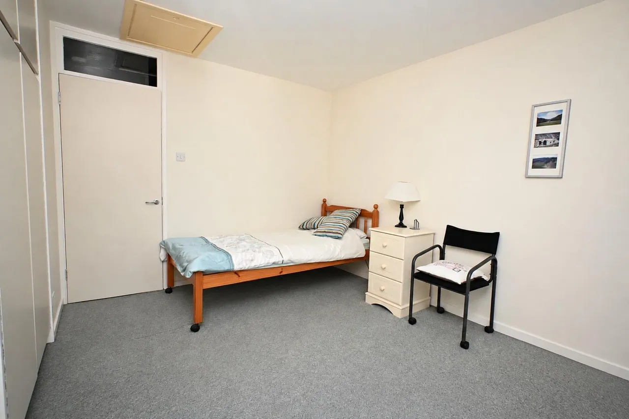 Montserrat Road, Basingstoke, photo 11