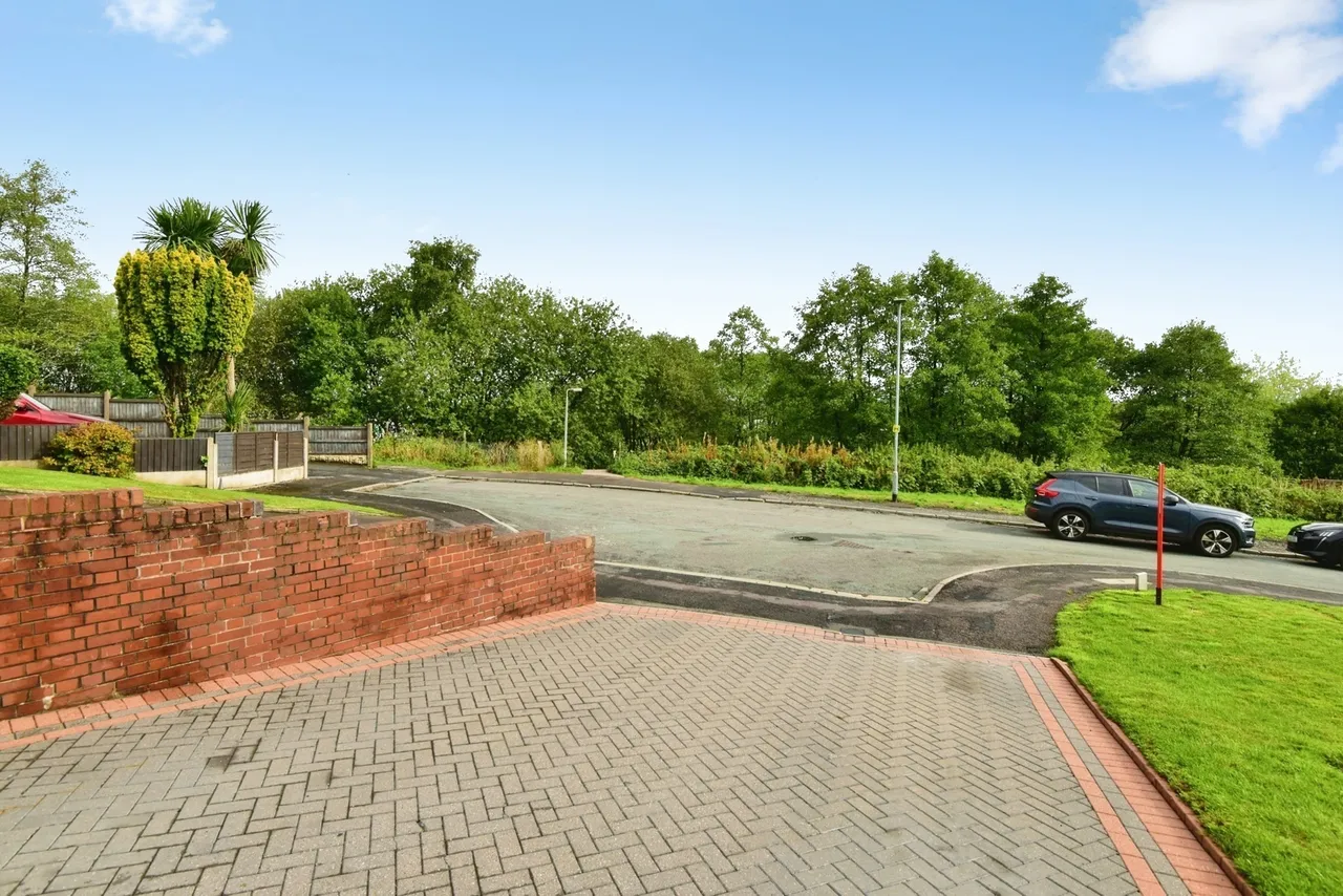 Dorridge Grove, Newcastle, Staffordshire, ST5, photo 23