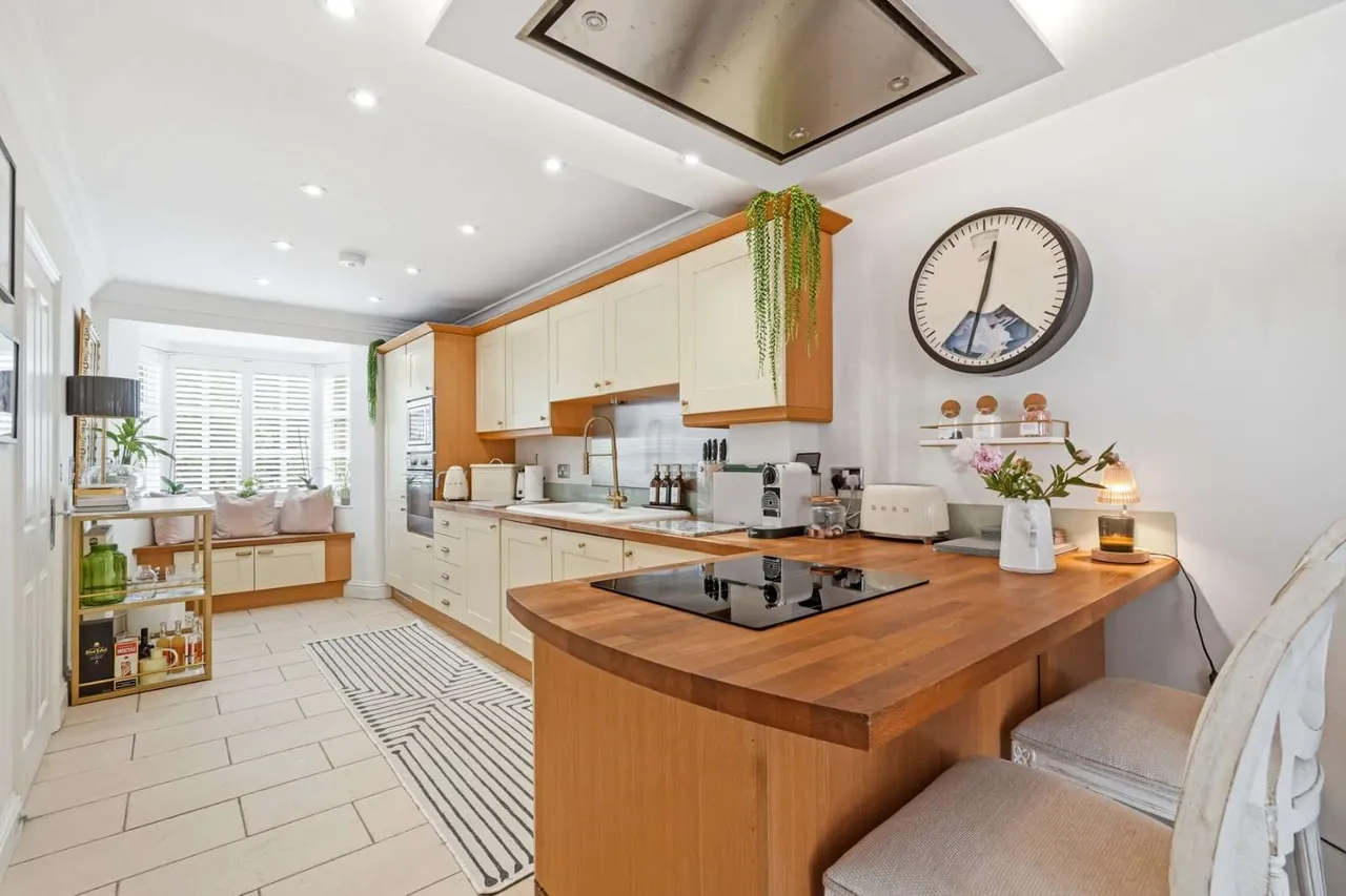 Ferndale, Much Hadham, Hertfordshire, SG10 6DW, photo 5