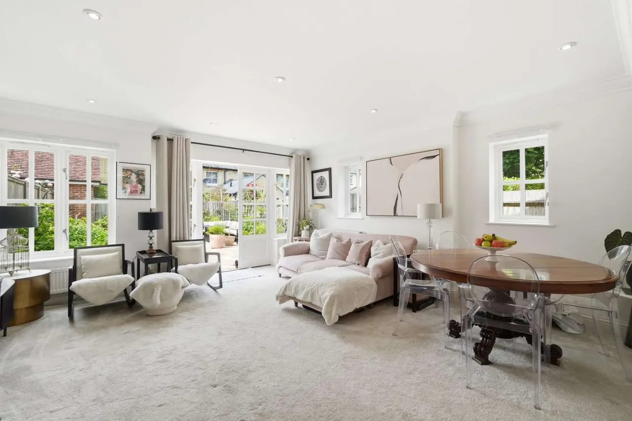 Ferndale, Much Hadham, Hertfordshire, SG10 6DW, photo 3