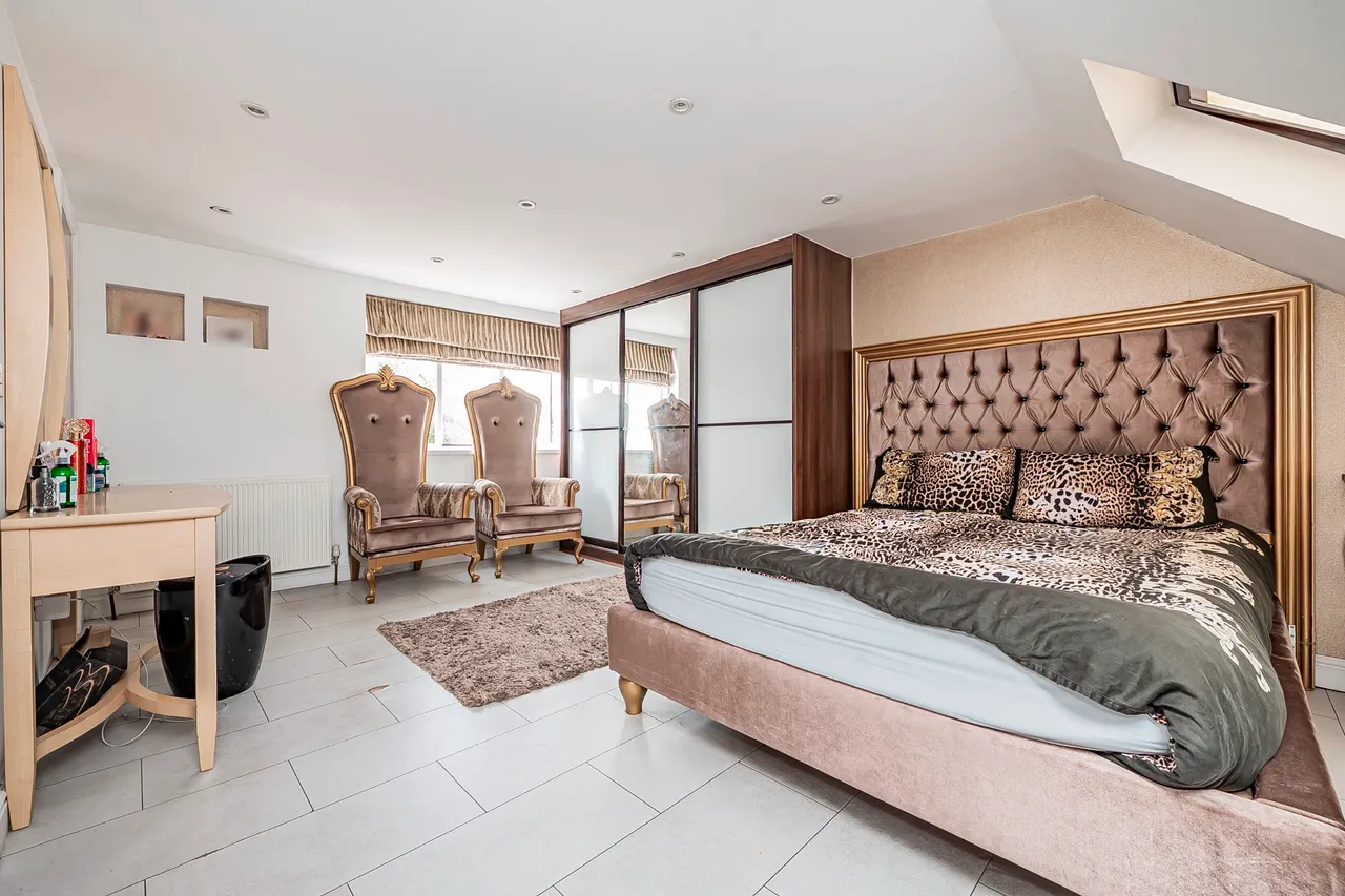 The Crossways, Hounslow, photo 15