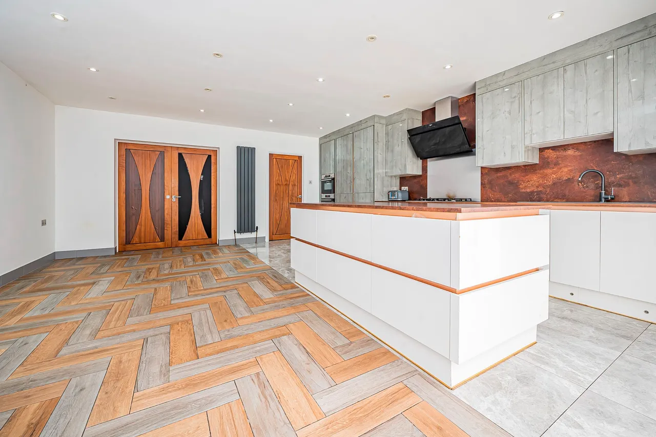 The Crossways, Hounslow, photo 17