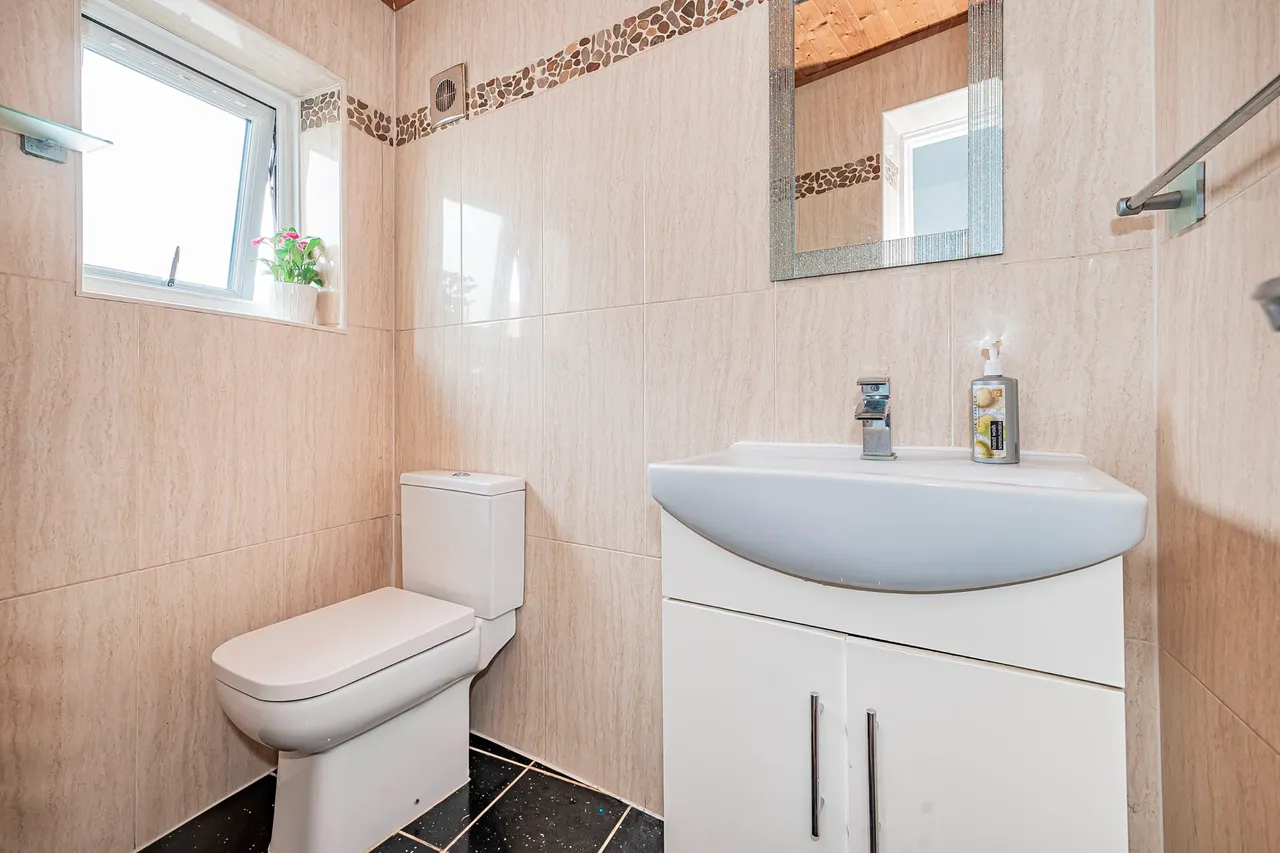 The Crossways, Hounslow, photo 10