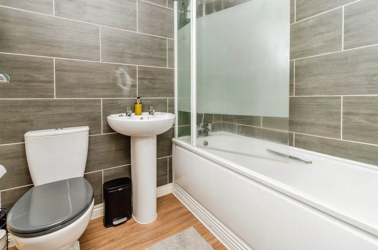 Yorkshire Grove, Walsall, West Midlands, WS2, photo 11
