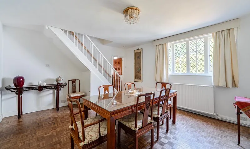 Epsom Road, Ashtead, KT21, photo 11