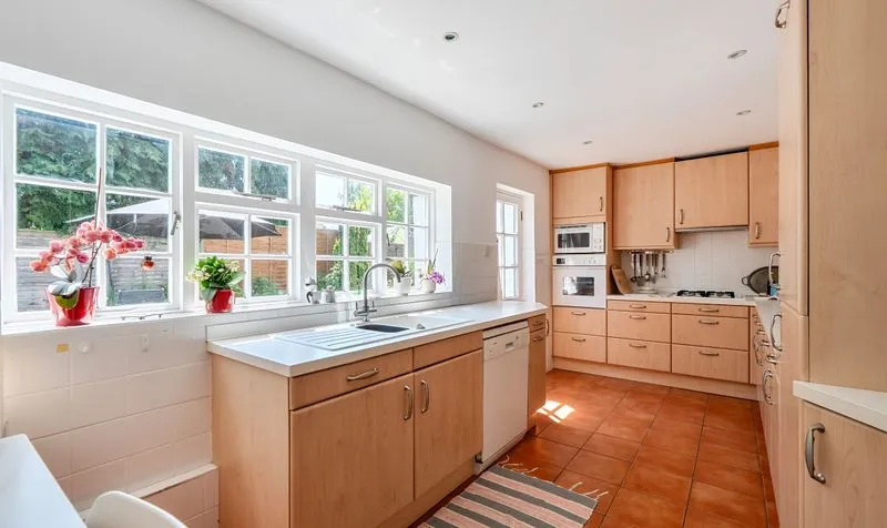 Epsom Road, Ashtead, KT21, photo 22