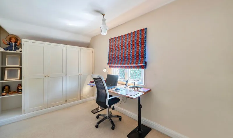 Epsom Road, Ashtead, KT21, photo 17