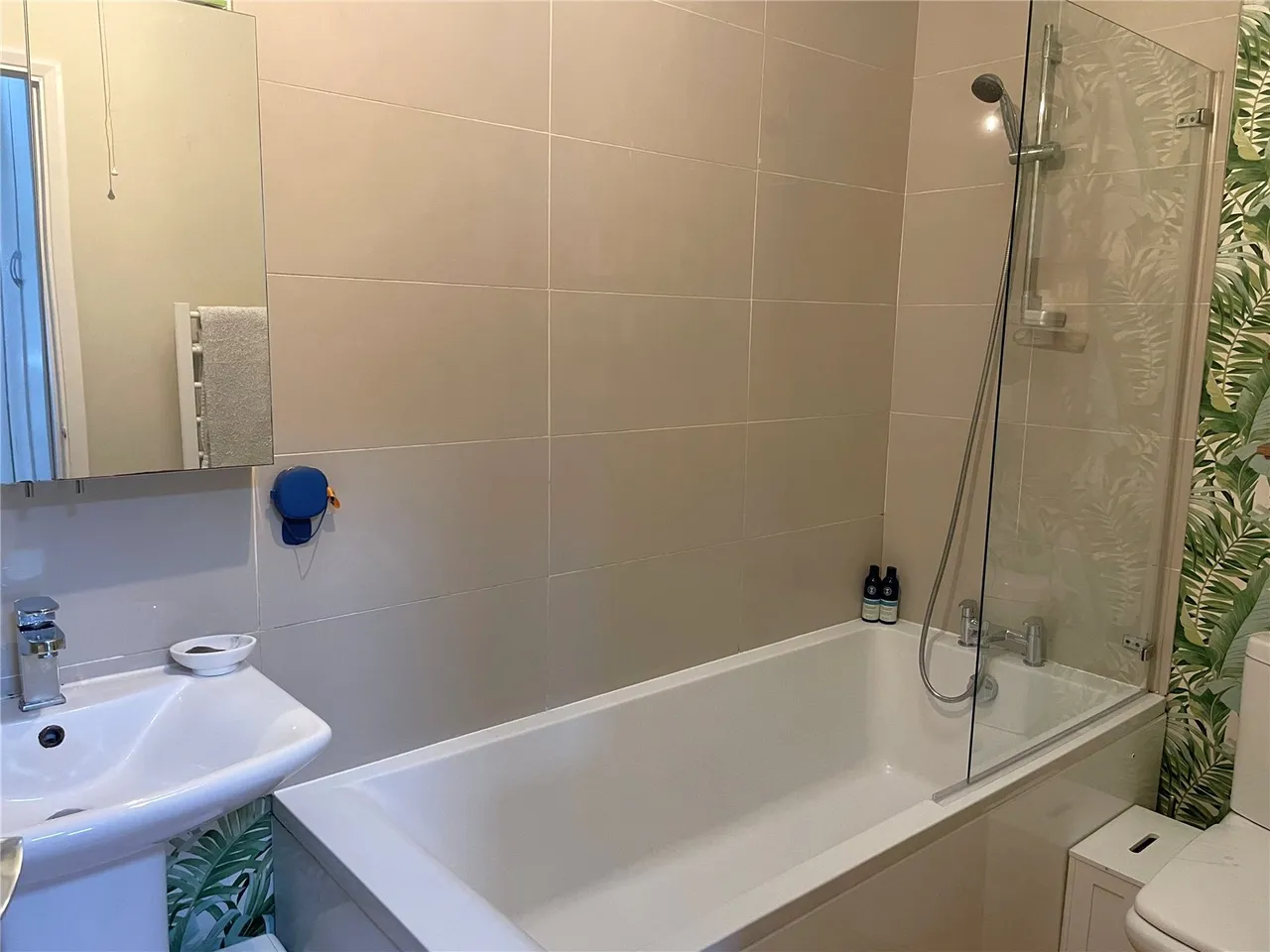 Newlands Place, Hartfield Road, RH18, photo 12