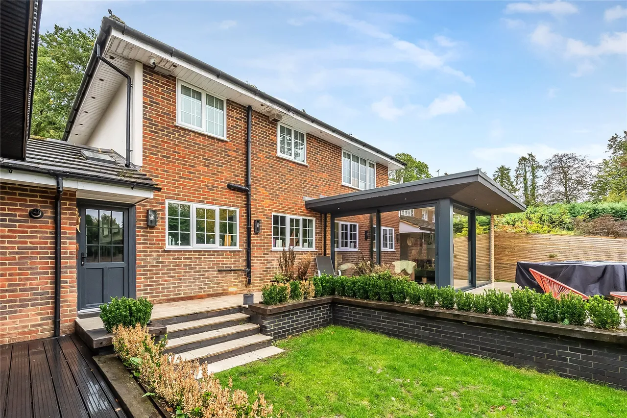 Wanborough Lane, Cranleigh, GU6, photo 33