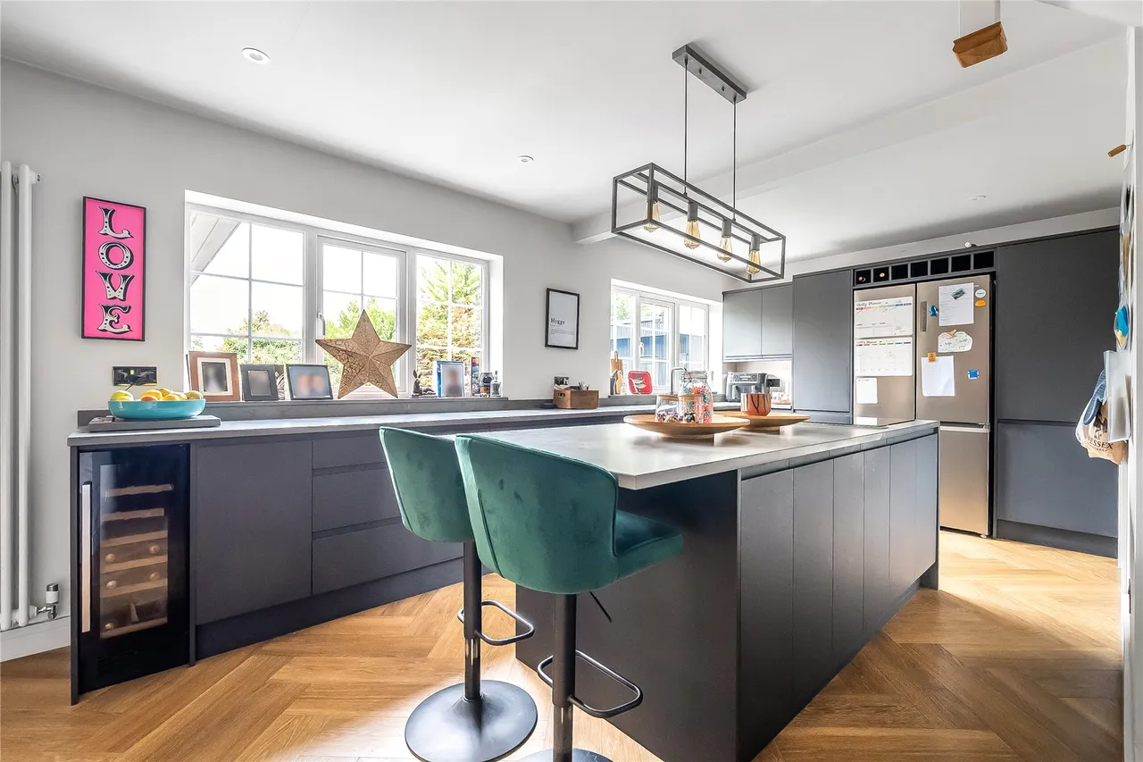 Wanborough Lane, Cranleigh, GU6, photo 19