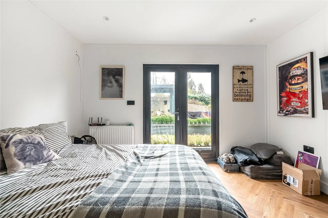 Wanborough Lane, Cranleigh, GU6, photo 29