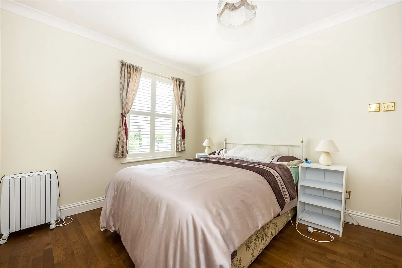 Clearwater Place, Surbiton, KT6, photo 11