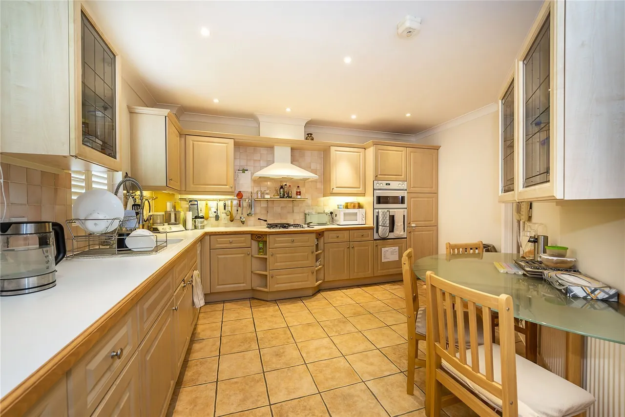 Clearwater Place, Surbiton, KT6, photo 6