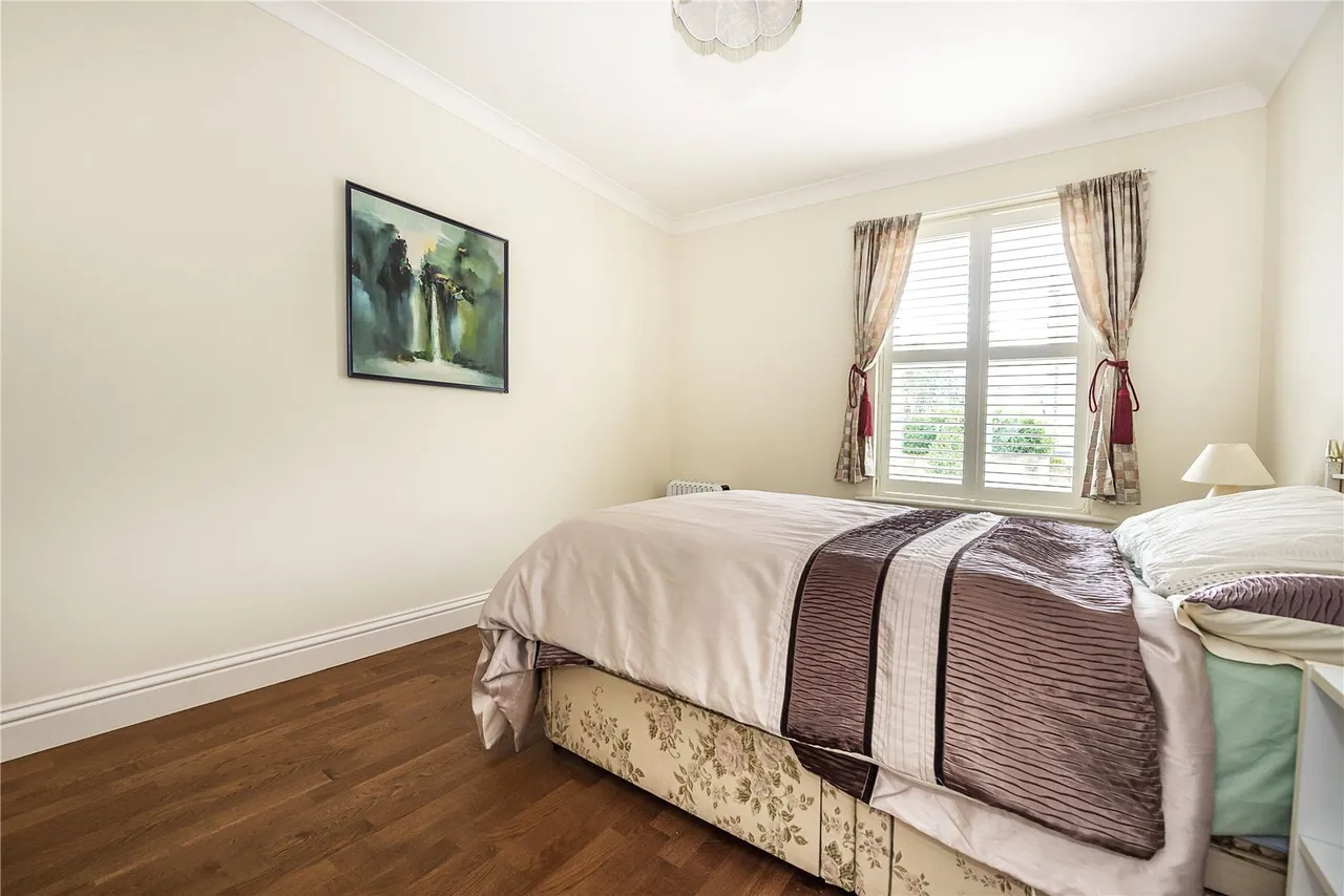 Clearwater Place, Surbiton, KT6, photo 12