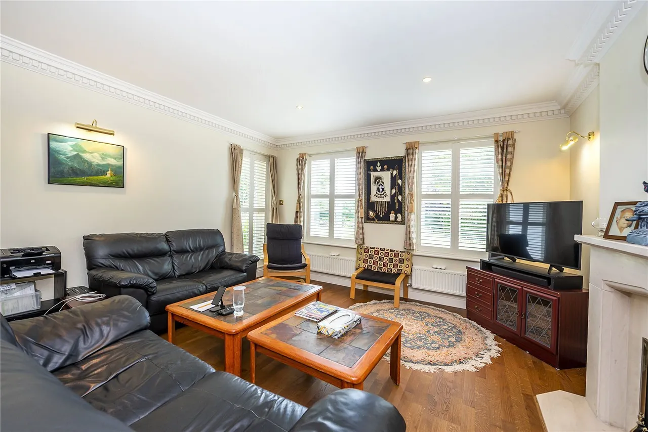 Clearwater Place, Surbiton, KT6, photo 3