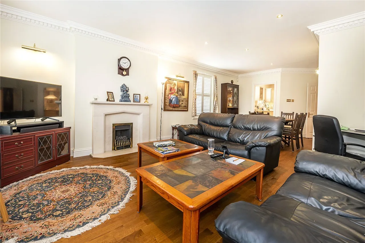 Clearwater Place, Surbiton, KT6, photo 9