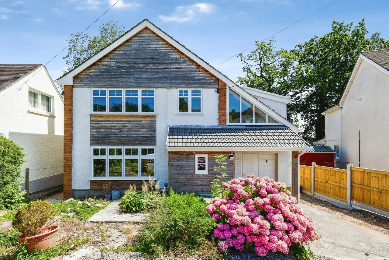4 bed house for sale, Bronwydd Road, Carmarthen, SA31