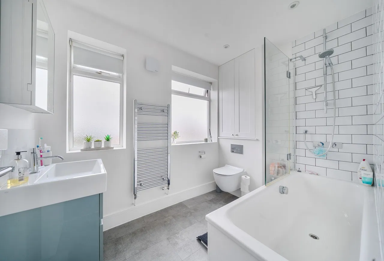 London Road, Cheam, SM3 9AE, photo 4