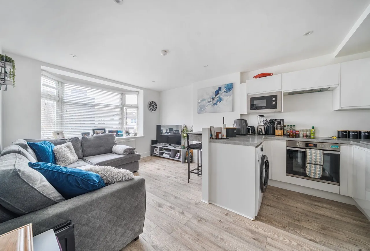 London Road, Cheam, SM3 9AE, photo 8