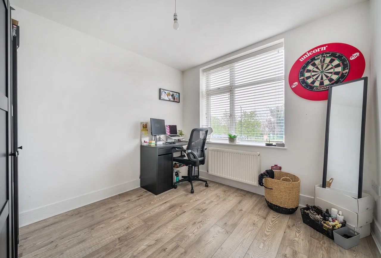 London Road, Cheam, SM3 9AE, photo 11