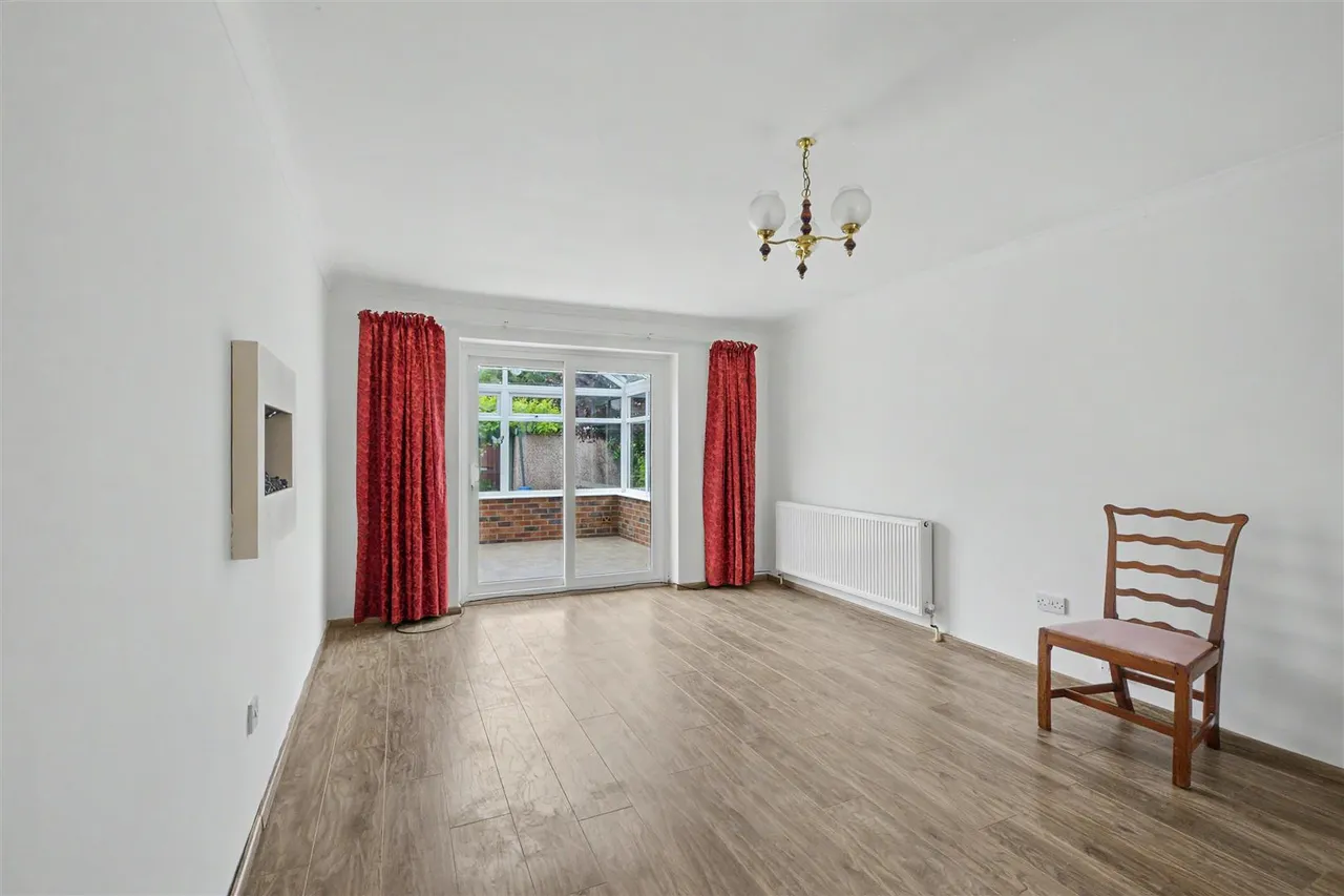 Rugeley Avenue, Long Eaton, NG10, photo 10