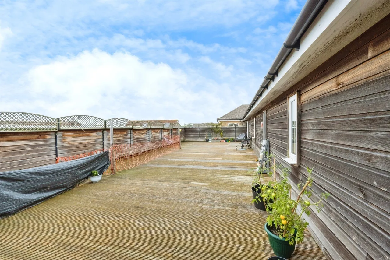 Daimler Drive, Dunstable, LU6, photo 2