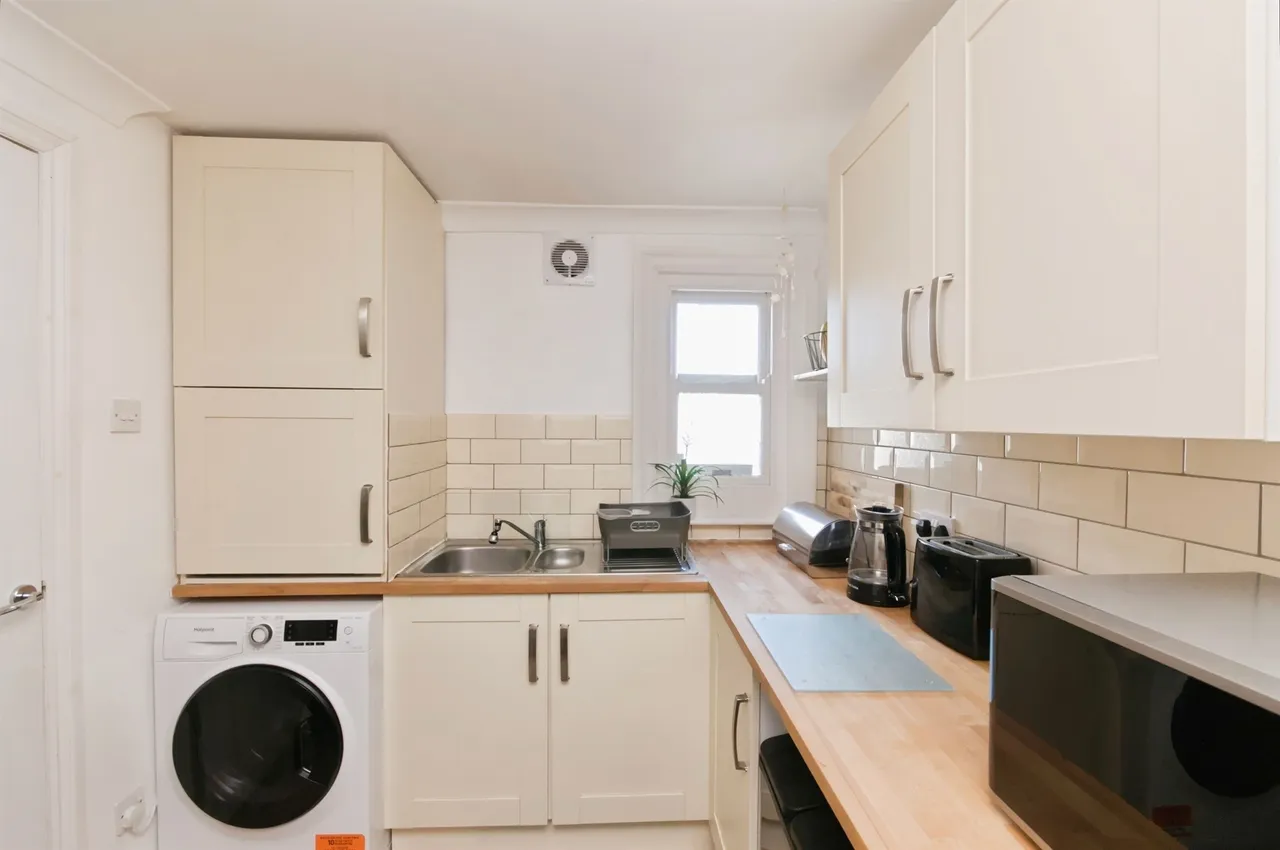 St. Leonards Road, Bexhill-On-Sea, TN40, photo 3