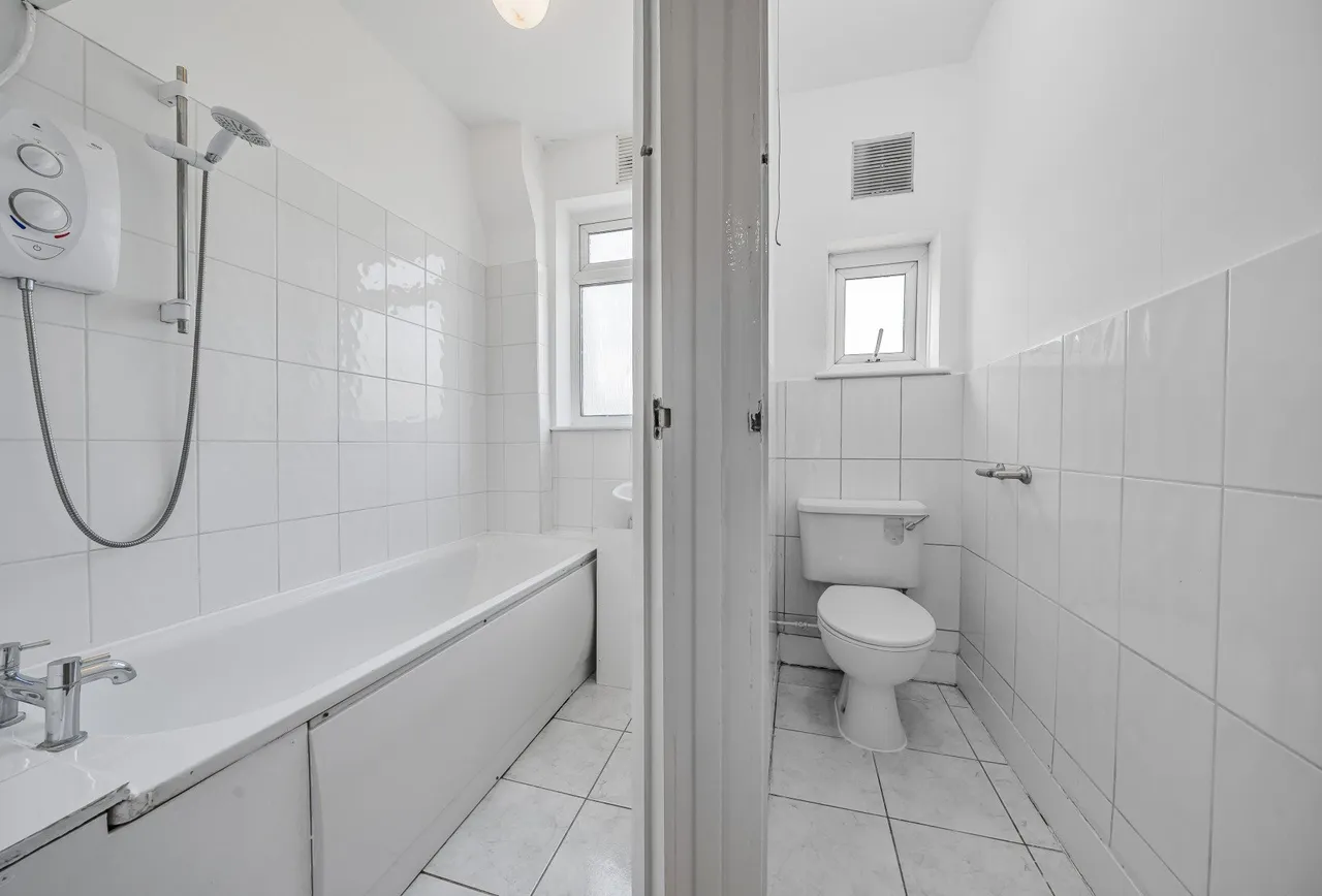 Streatham Road, Mitcham, CR4 2AE, photo 11