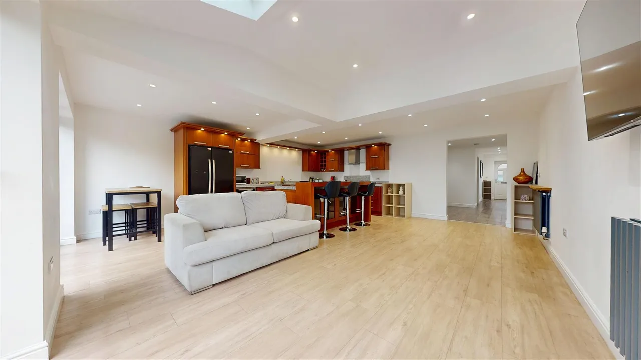 Vivian Drive, Southport, photo 11