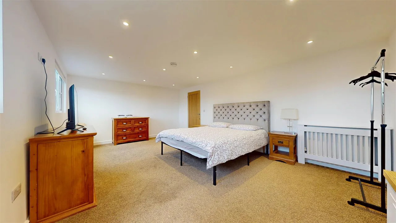 Vivian Drive, Southport, photo 24