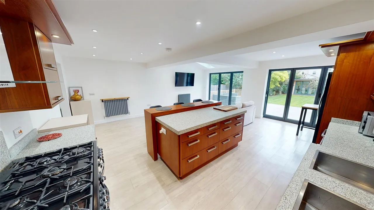 Vivian Drive, Southport, photo 10