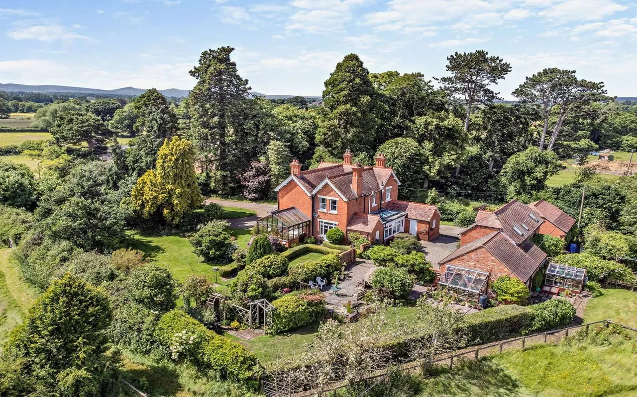 4 bed house for sale, Ryton, Dorrington, SY5