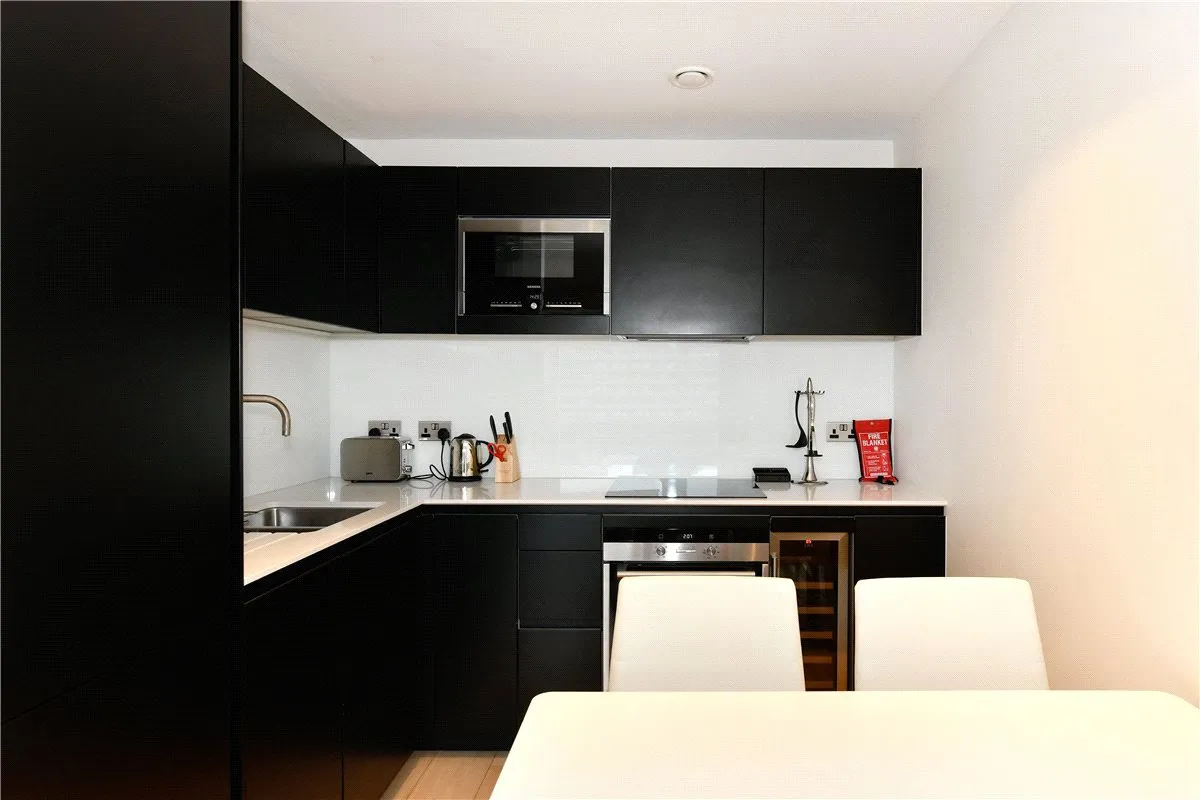 Wood Street, St Pauls, EC2Y, photo 2