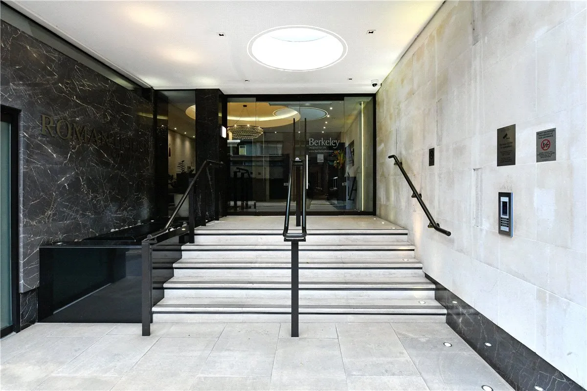 Wood Street, St Pauls, EC2Y, photo 11
