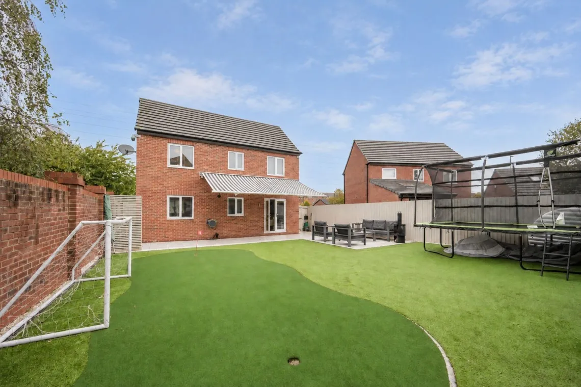 Bearwood Road, Kirkby, L33, photo 32
