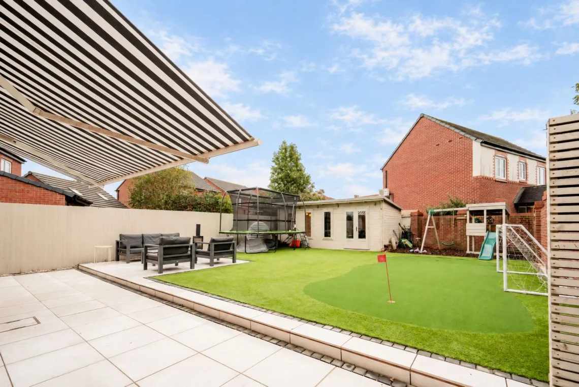 Bearwood Road, Kirkby, L33, photo 4